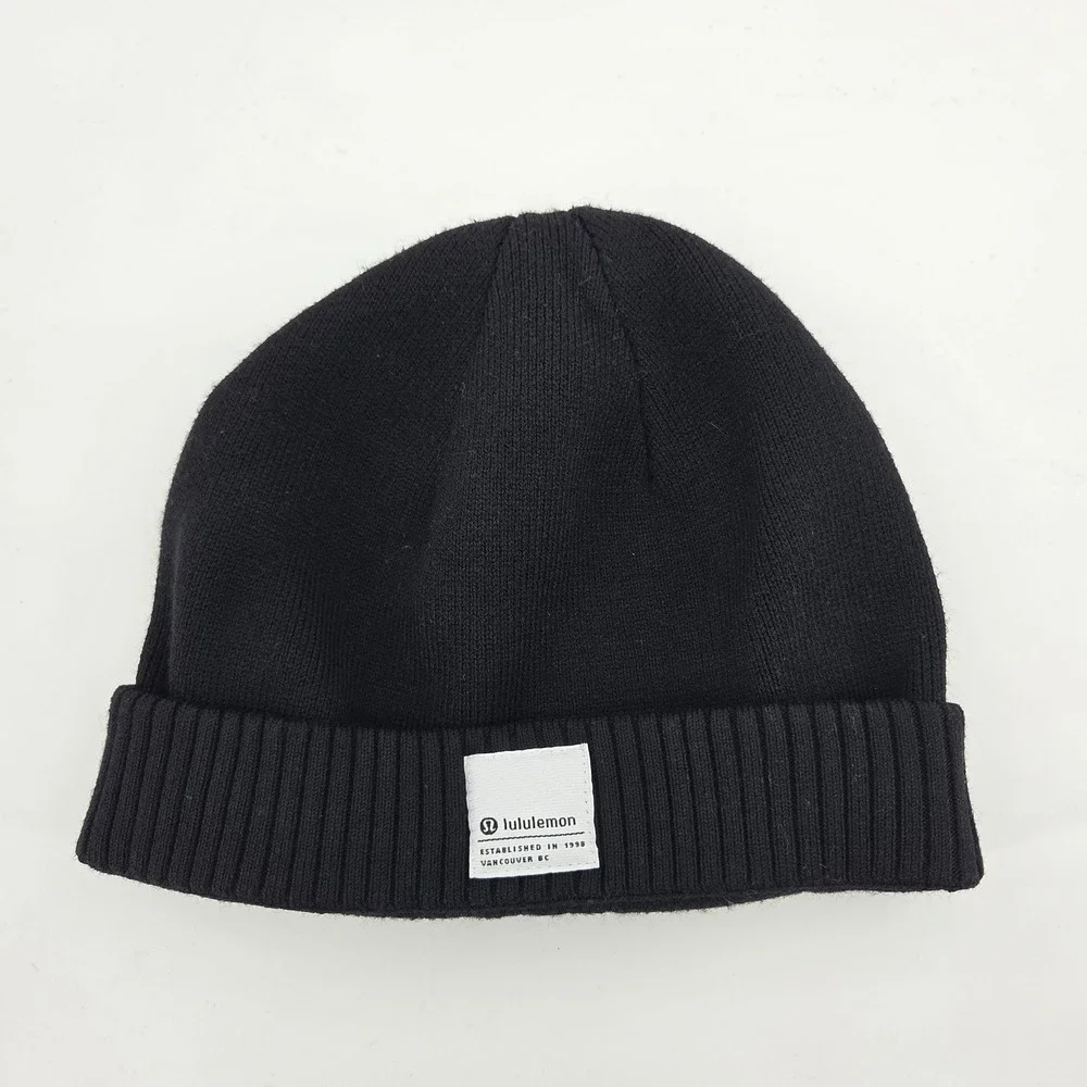 Lululemon Beanie Hat L/XL Black Merino Wool Blend Ribbed‎ Athletic Gorpcore